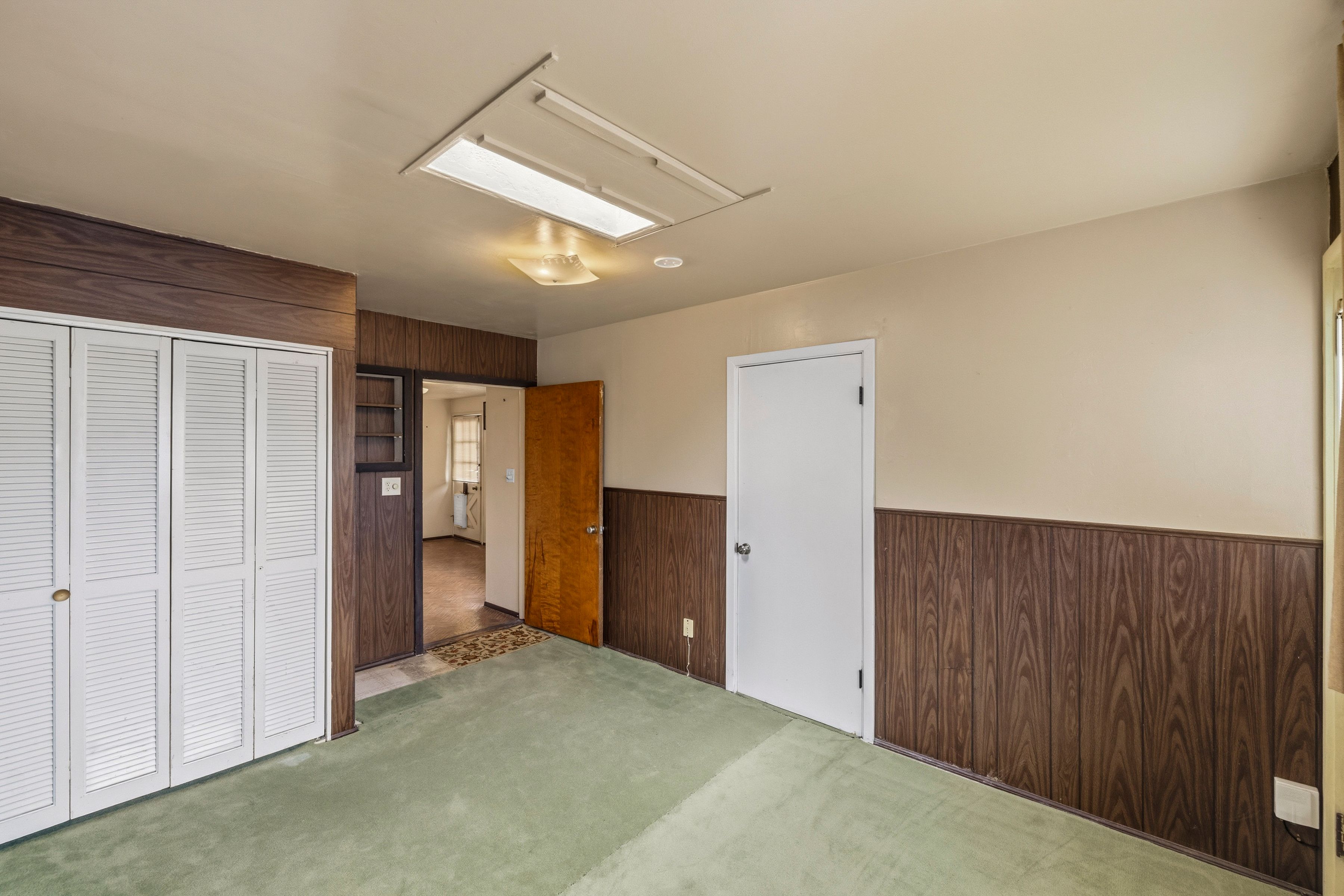  947 West Franklin Street - 物件實景