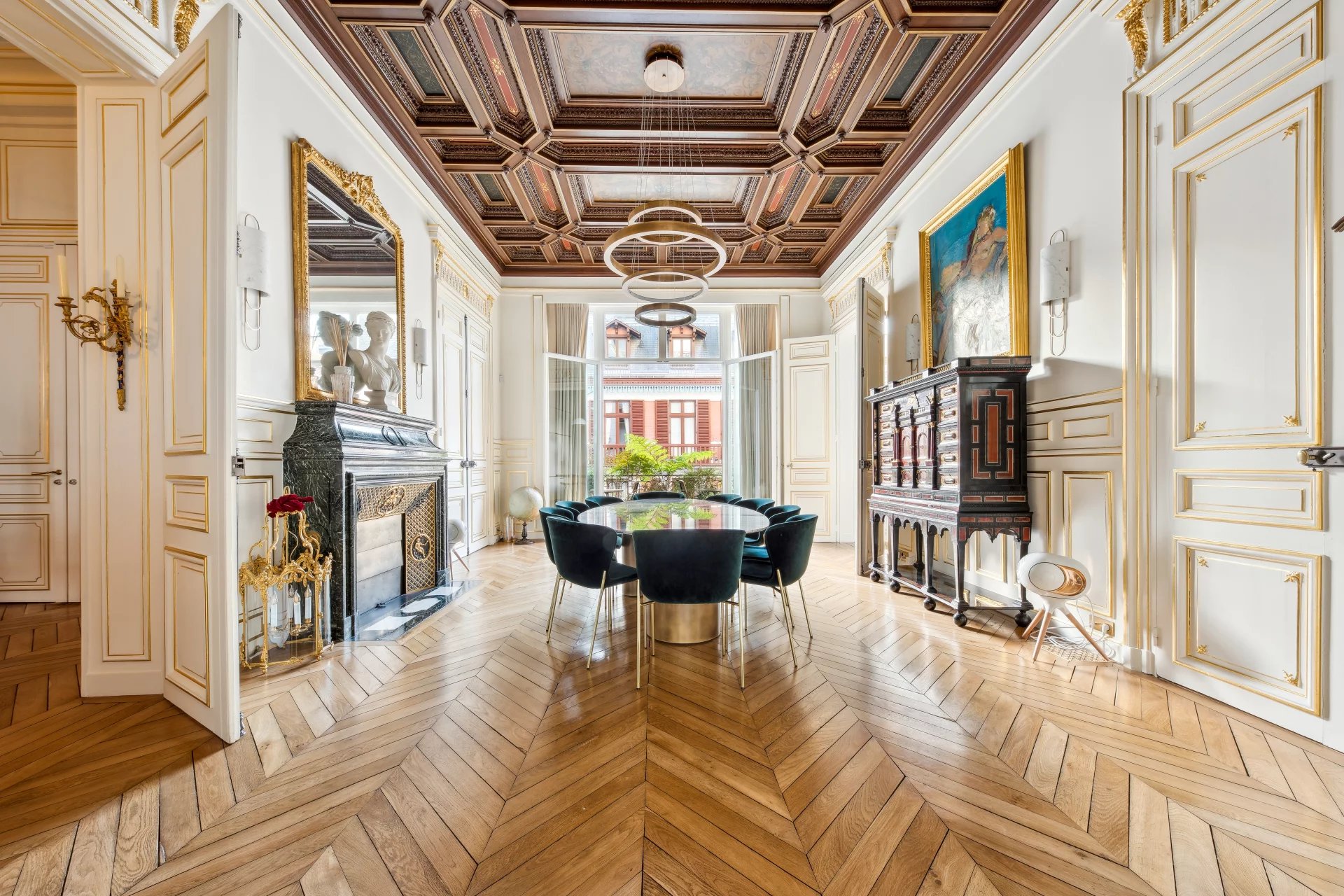 Paris 7th, Île-de-France, 75007, FR, 4 Bedrooms Bedrooms, ,1 BathroomBathrooms,Residential,For Sale,1609939