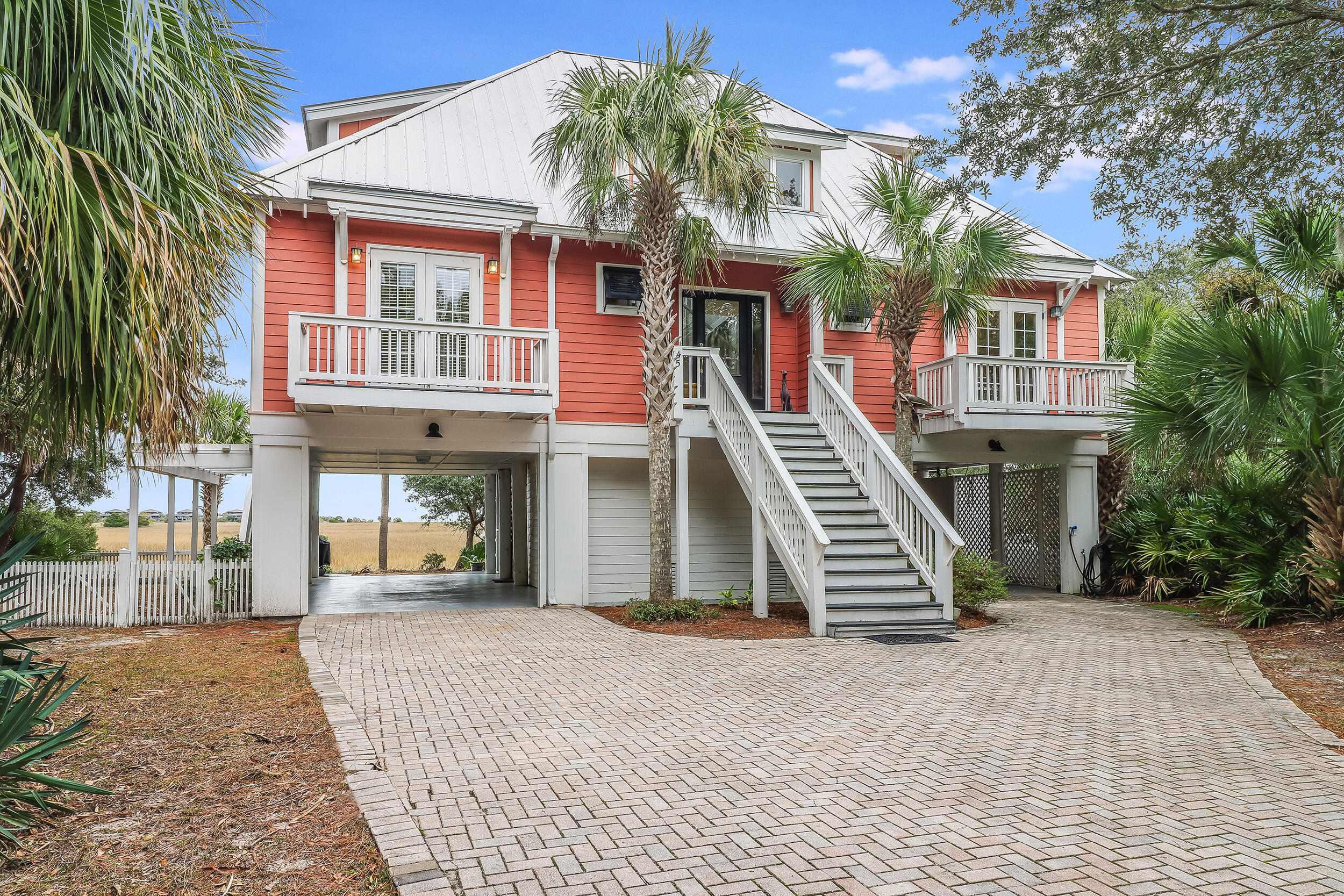 Saint Helena, South Carolina, 29920, United States, 4 Bedrooms Bedrooms, ,5 BathroomsBathrooms,Residential,For Sale,1883425