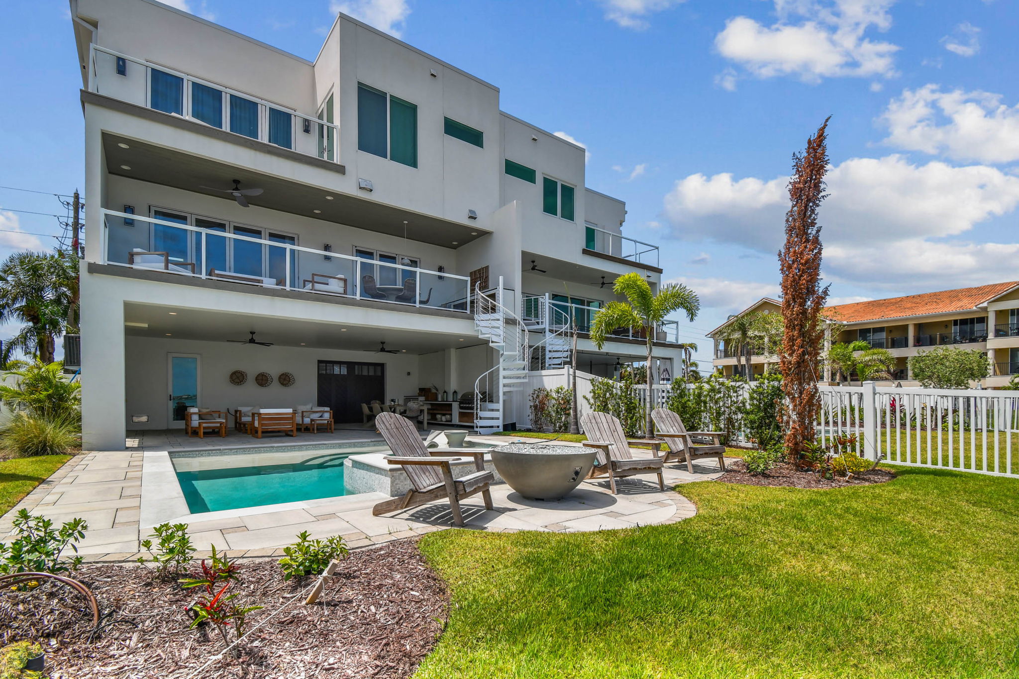Treasure Island, Florida, 33706, United States, 5 Bedrooms Bedrooms, ,5 BathroomsBathrooms,Residential,For Sale,1792310