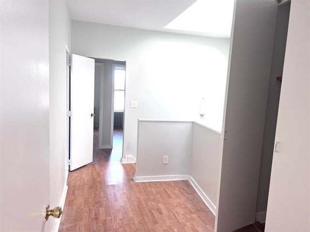 Jersey City, New Jersey, 07306, United States, 6 Bedrooms Bedrooms, ,2 BathroomsBathrooms,Residential,For Sale,1926041