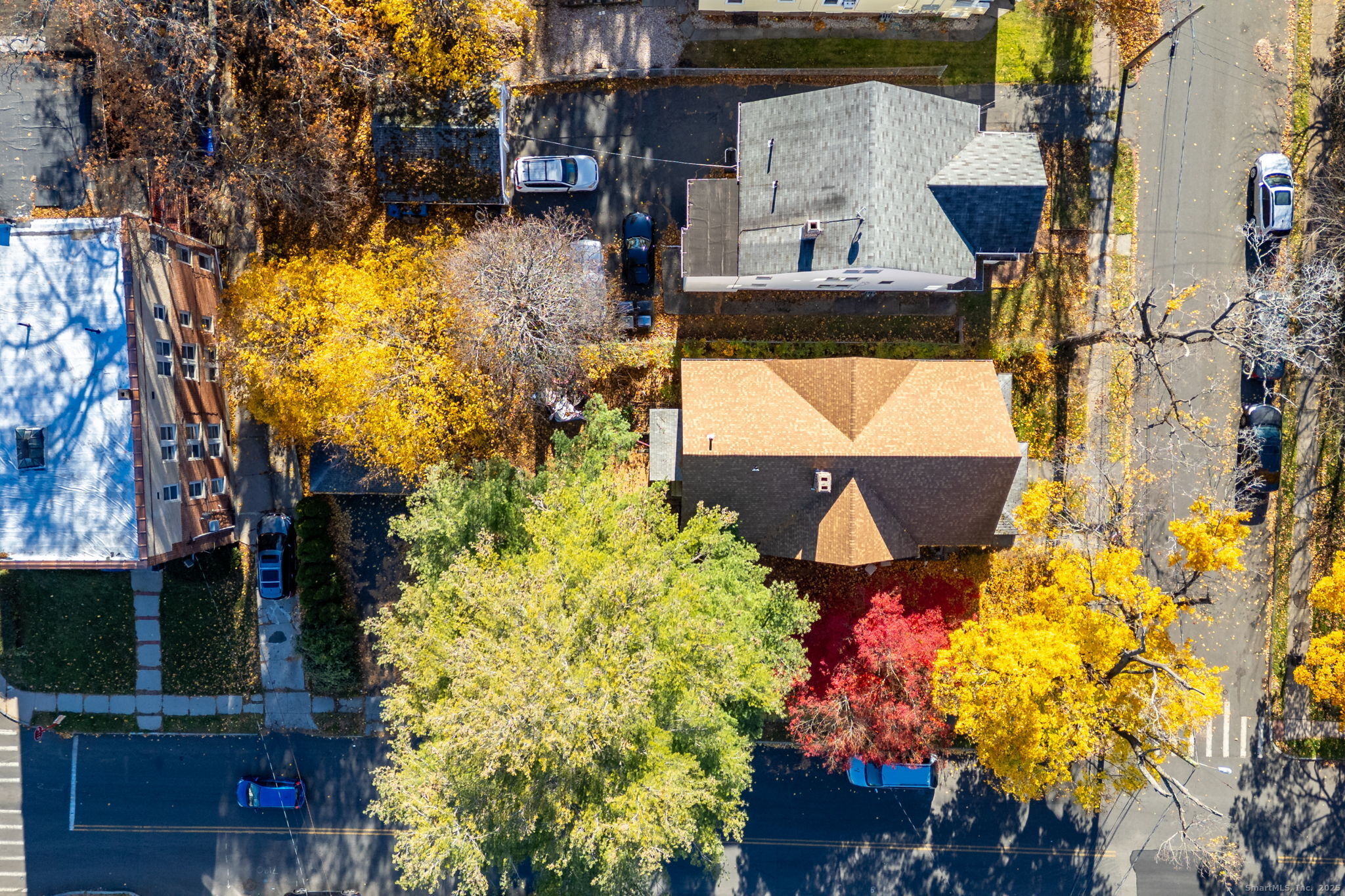 Hartford, Connecticut, 06105, United States, 8 Bedrooms Bedrooms, ,3 BathroomsBathrooms,Residential,For Sale,1994837