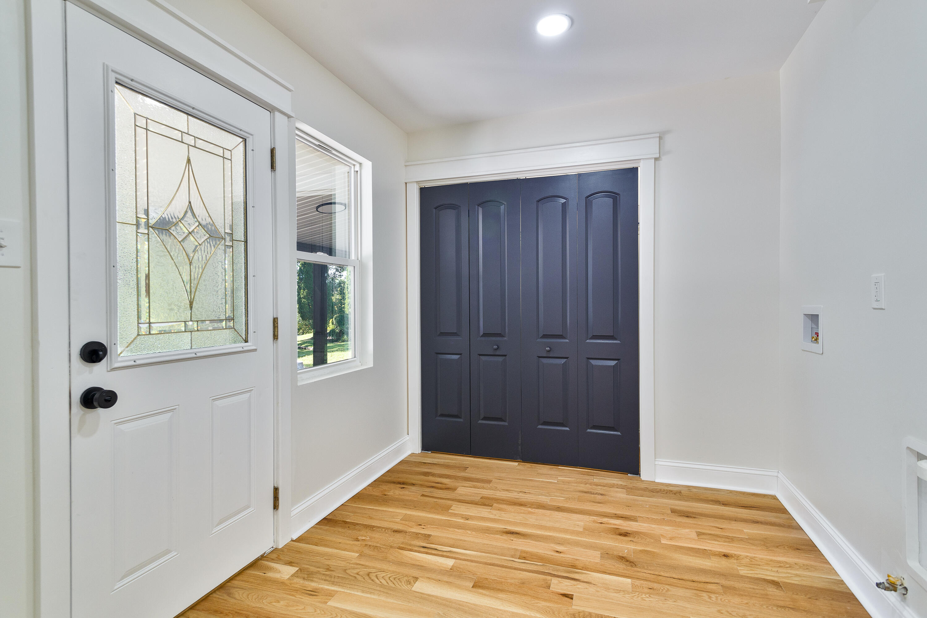 Crown Point, Indiana, 46307, United States, 3 Bedrooms Bedrooms, ,4 BathroomsBathrooms,Residential,For Sale,1989719