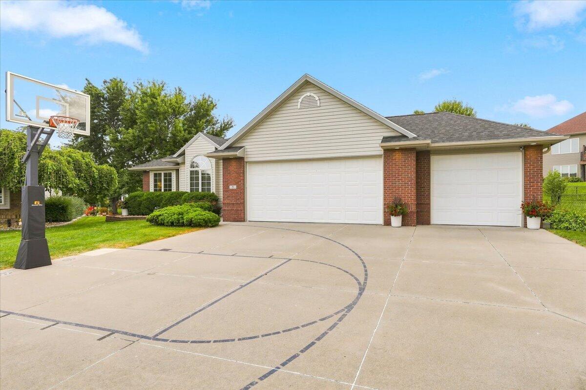 Garwin Cir, Council Bluffs, IA 51503 #1