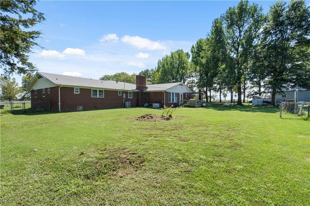 Siloam Springs, Arkansas, 72761, United States, 3 Bedrooms Bedrooms, ,4 BathroomsBathrooms,Residential,For Sale,1981853