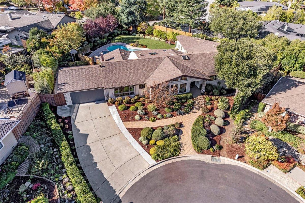 Saratoga, California, 95070, United States, 5 Bedrooms Bedrooms, ,3 BathroomsBathrooms,Residential,For Sale,1989664