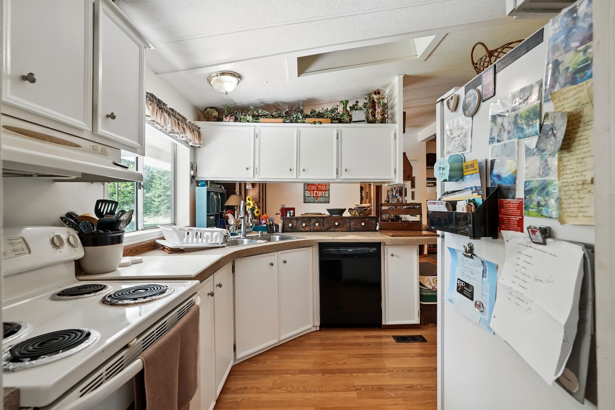 Sagle, Idaho, 83860, United States, 4 Bedrooms Bedrooms, ,2 BathroomsBathrooms,Residential,For Sale,1931932