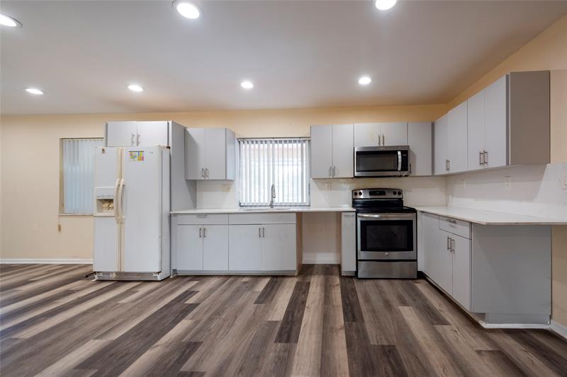 Plantation, Florida, 33313, United States, 4 Bedrooms Bedrooms, ,2 BathroomsBathrooms,Residential,For Sale,2000872