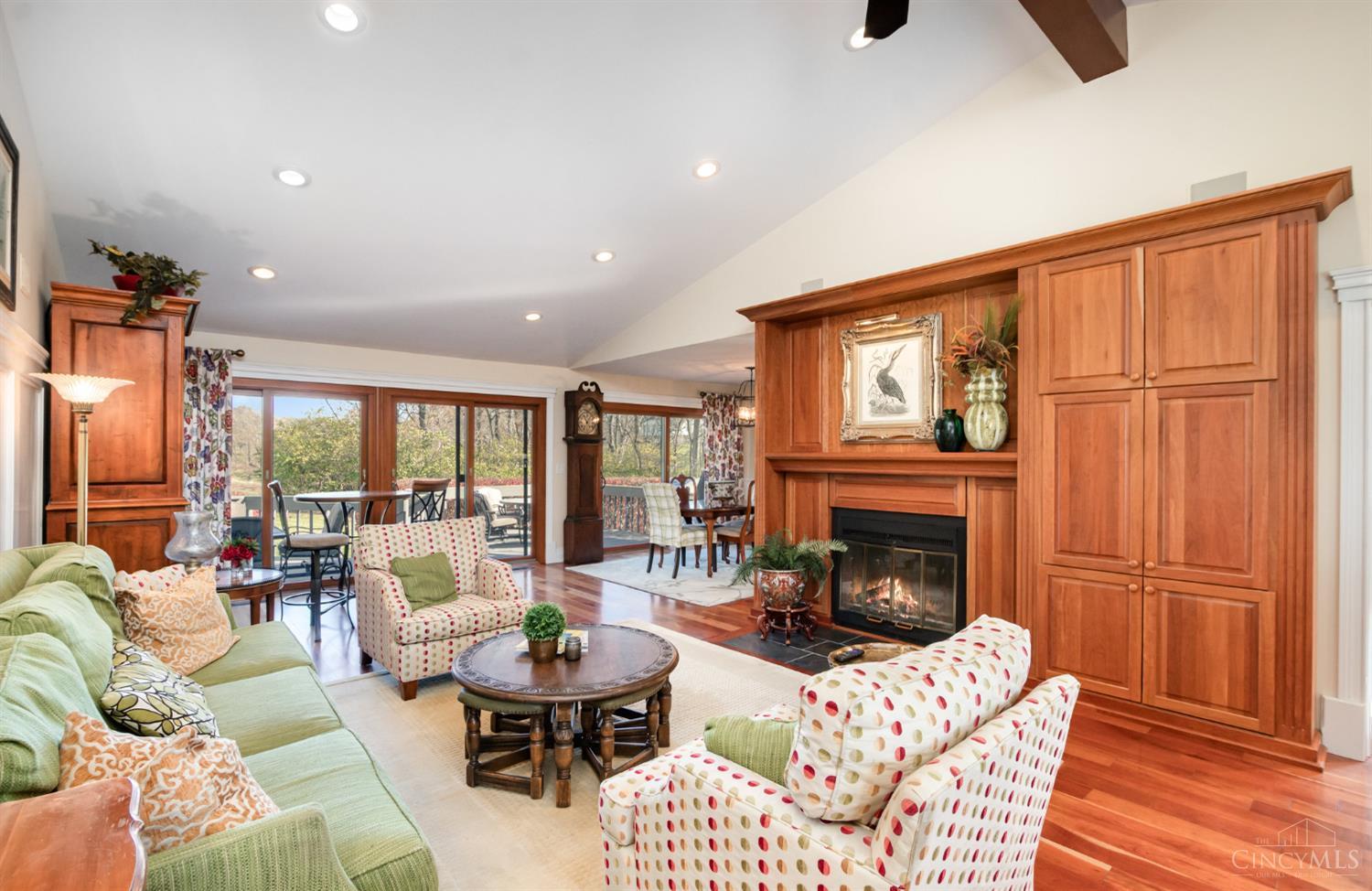 Blue Ash, Ohio, 45241, United States, 3 Bedrooms Bedrooms, ,3 BathroomsBathrooms,Residential,For Sale,2003391