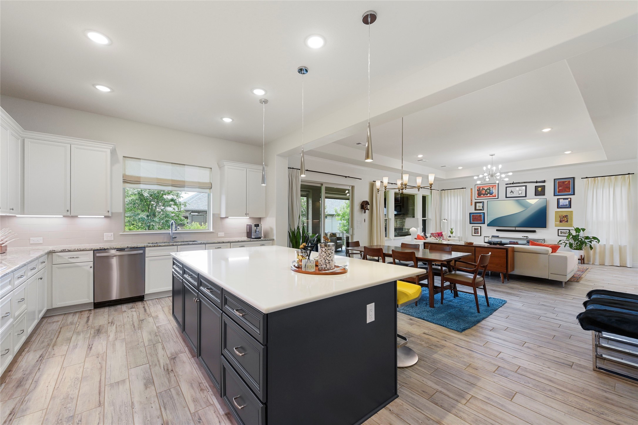 Denton, Texas, 76207, United States, 2 Bedrooms Bedrooms, ,3 BathroomsBathrooms,Residential,For Sale,1837650