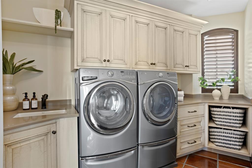 Tierra Verde, Florida, 33715, United States, 5 Bedrooms Bedrooms, ,6 BathroomsBathrooms,Residential,For Sale,1989474