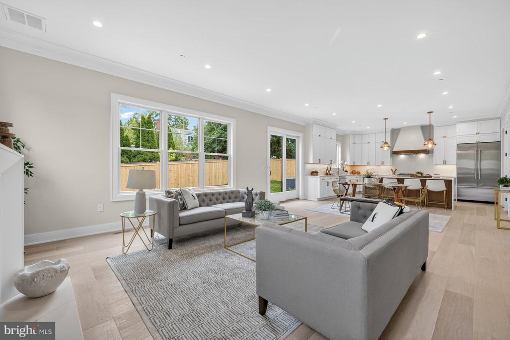 Kensington, Maryland, 20895, United States, 5 Bedrooms Bedrooms, ,5 BathroomsBathrooms,Residential,For Sale,2048532