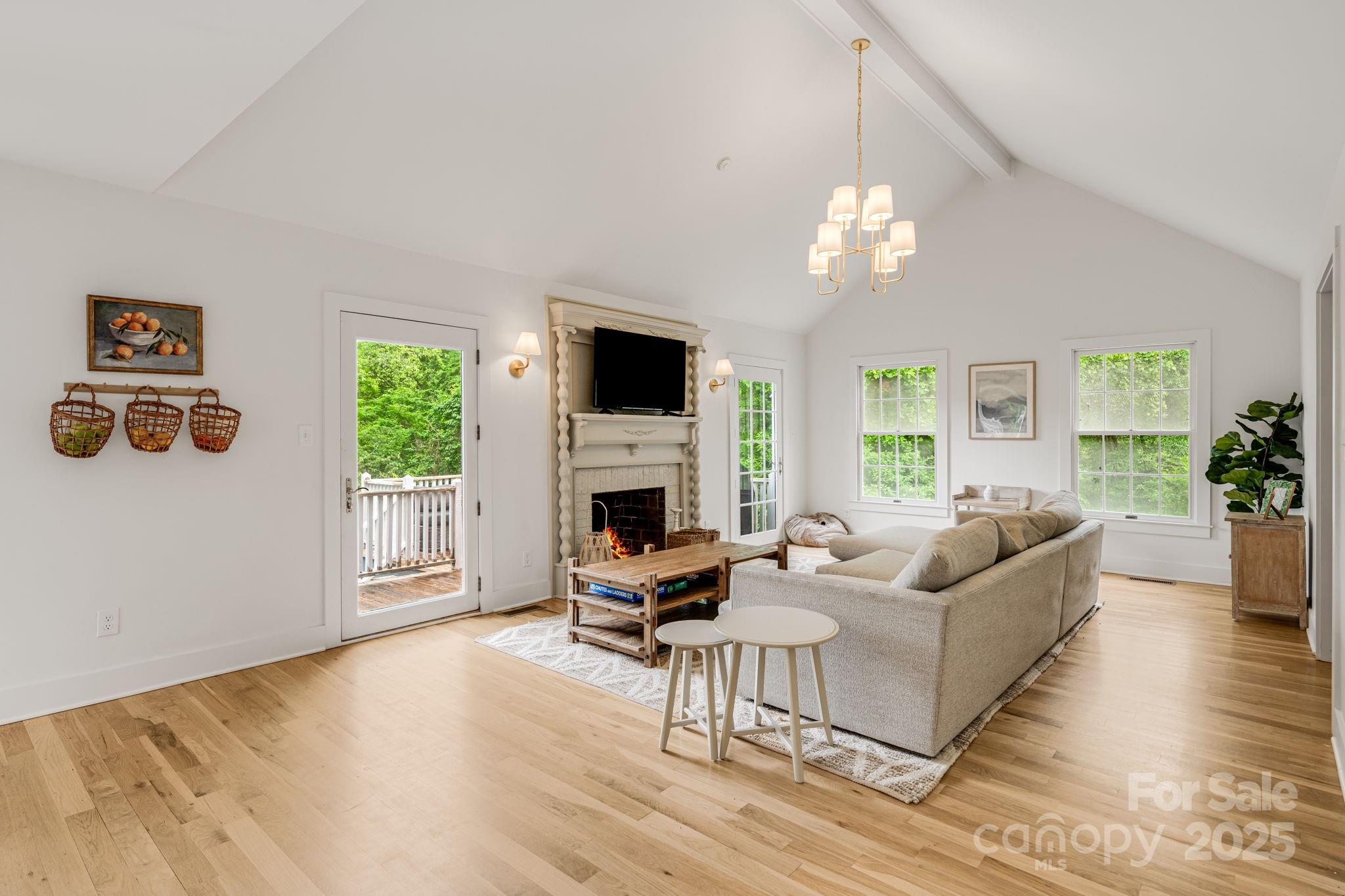 Asheville, North Carolina, 28803, United States, 4 Bedrooms Bedrooms, ,4 BathroomsBathrooms,Residential,For Sale,1825860
