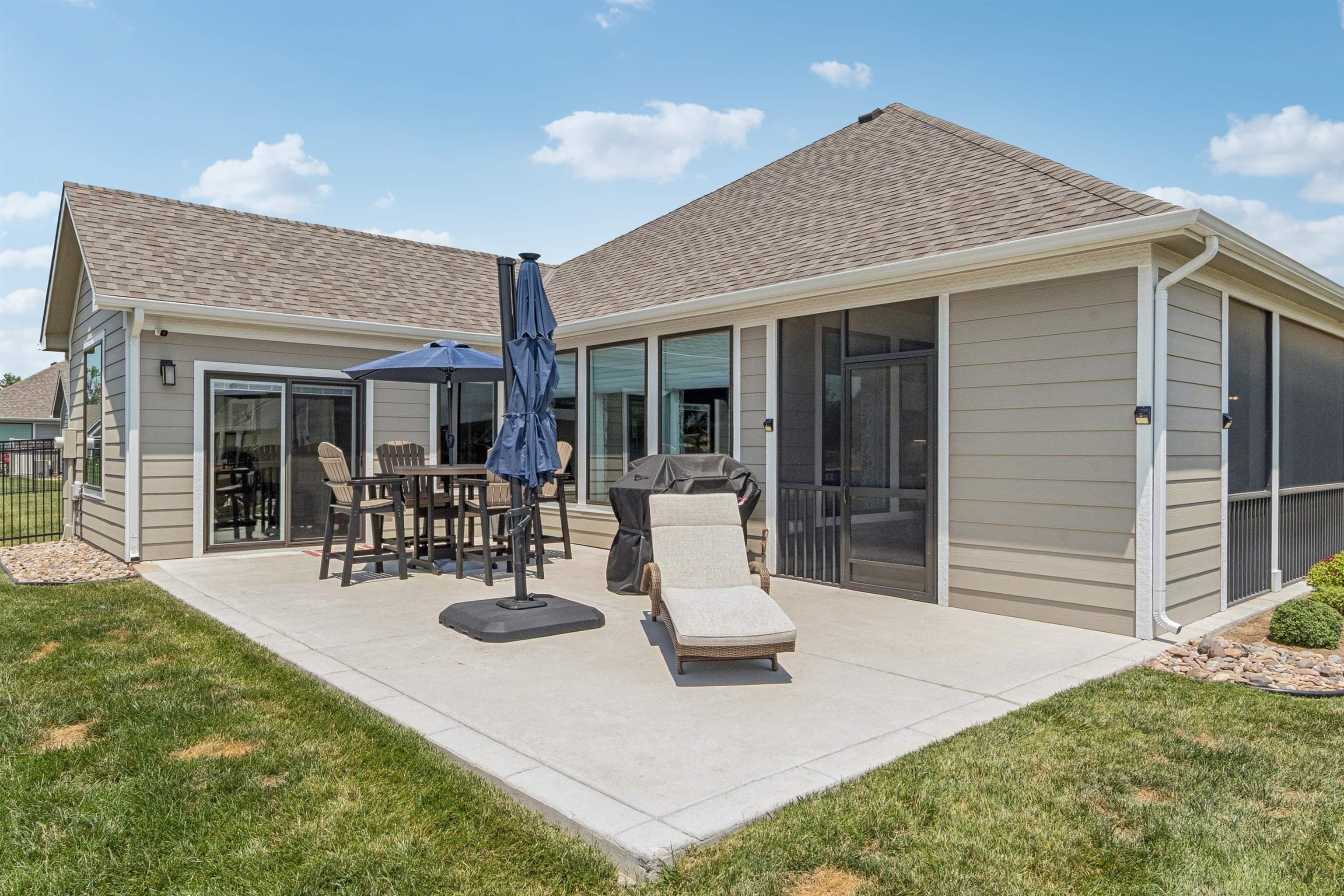 Andover, Kansas, 67002, United States, 2 Bedrooms Bedrooms, ,2 BathroomsBathrooms,Residential,For Sale,1891397