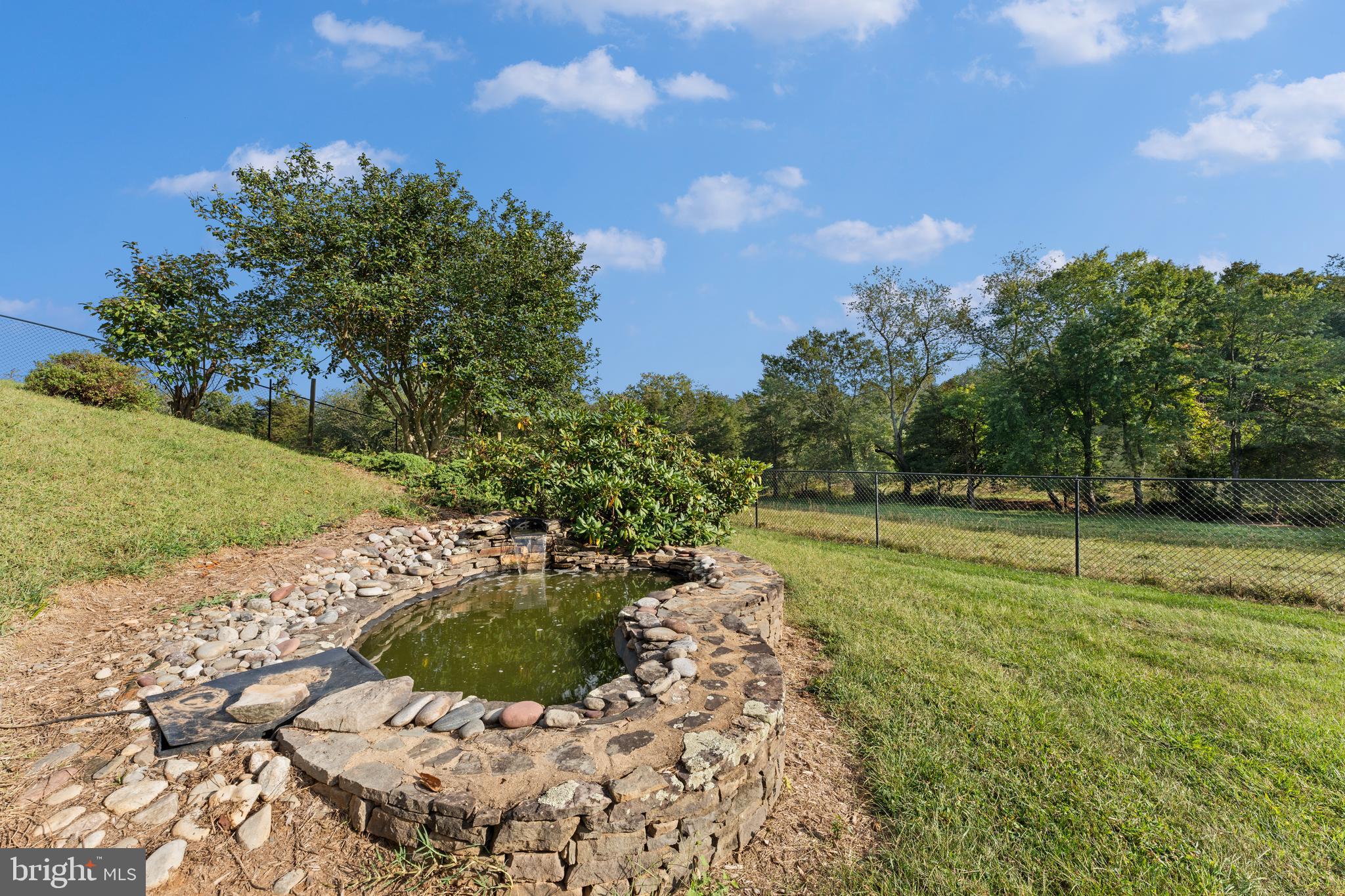 Reva, Virginia, 22735, United States, 4 Bedrooms Bedrooms, ,4 BathroomsBathrooms,Residential,For Sale,1983149