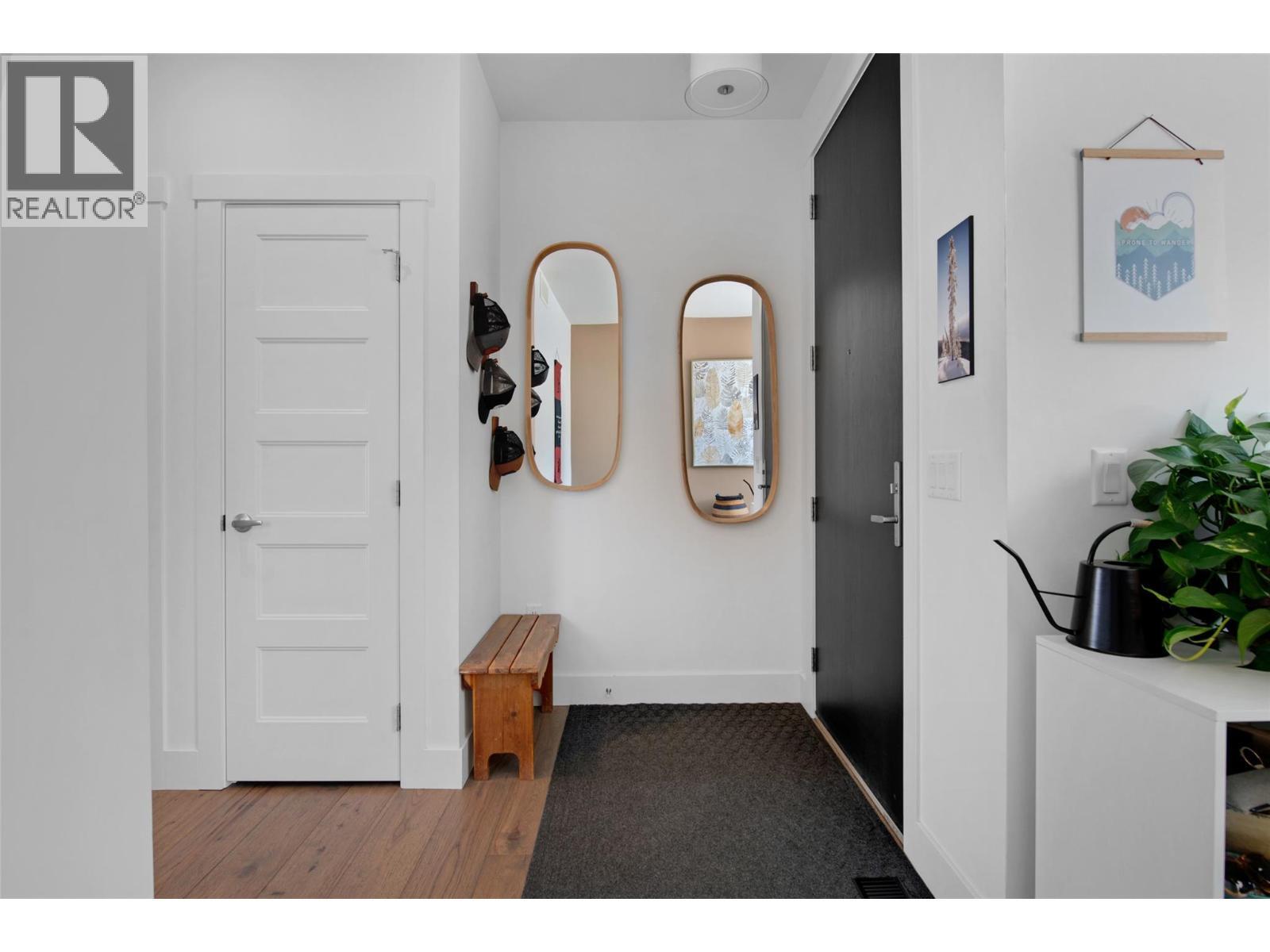 KELOWNA, British Columbia, V1P 1T8, CA, 3 Bedrooms Bedrooms, ,3 BathroomsBathrooms,Residential,For Sale,1947408