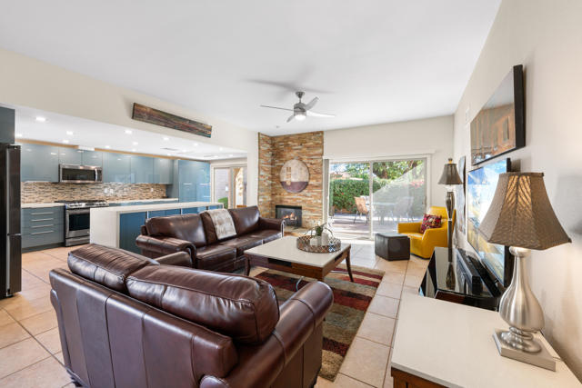 Palm Desert, California, 92260, United States, 3 Bedrooms Bedrooms, ,1 BathroomBathrooms,Residential,For Sale,1998682