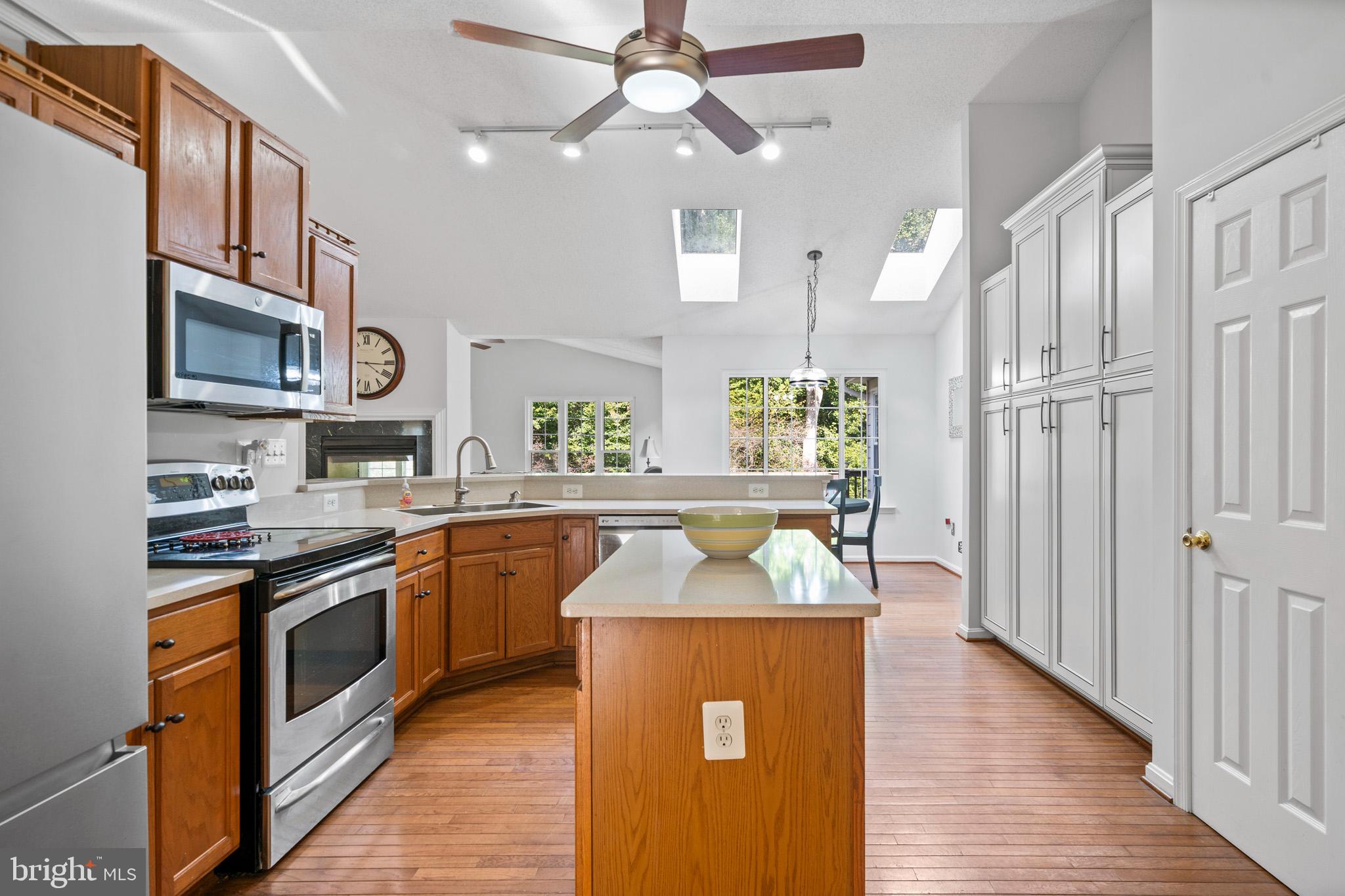 La Plata, Maryland, 20646, United States, 4 Bedrooms Bedrooms, ,4 BathroomsBathrooms,Residential,For Sale,1976201