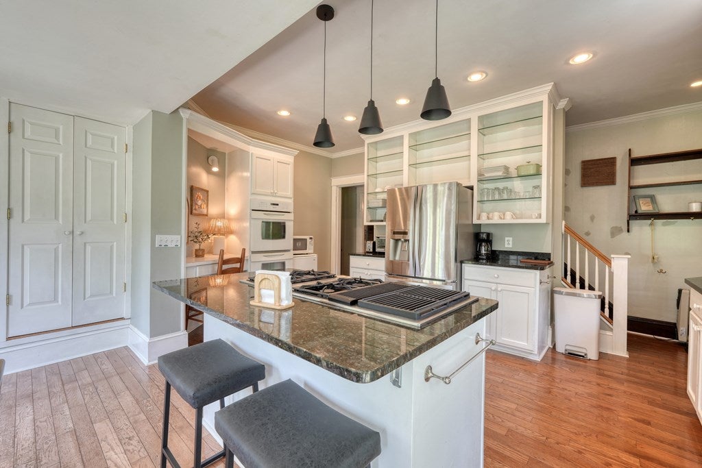 Andrews, North Carolina, 28901, United States, 5 Bedrooms Bedrooms, ,4 BathroomsBathrooms,Residential,For Sale,1912195