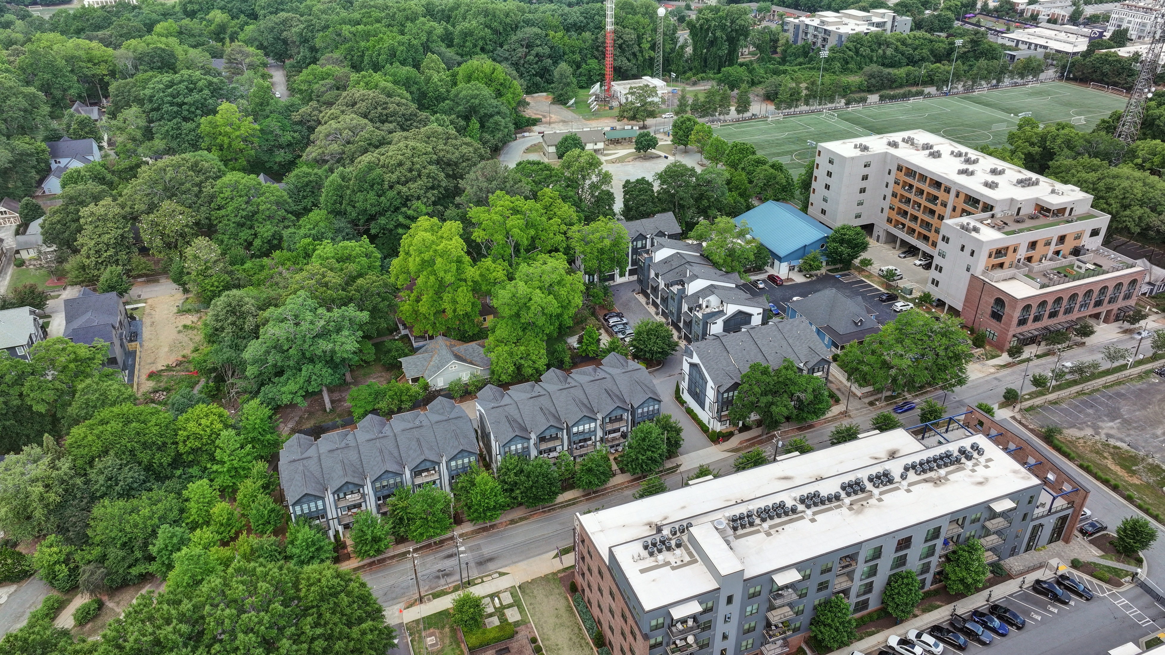  Sunlit Corner Unit Townhome with a Private Rooftop Terrace - 物件實景