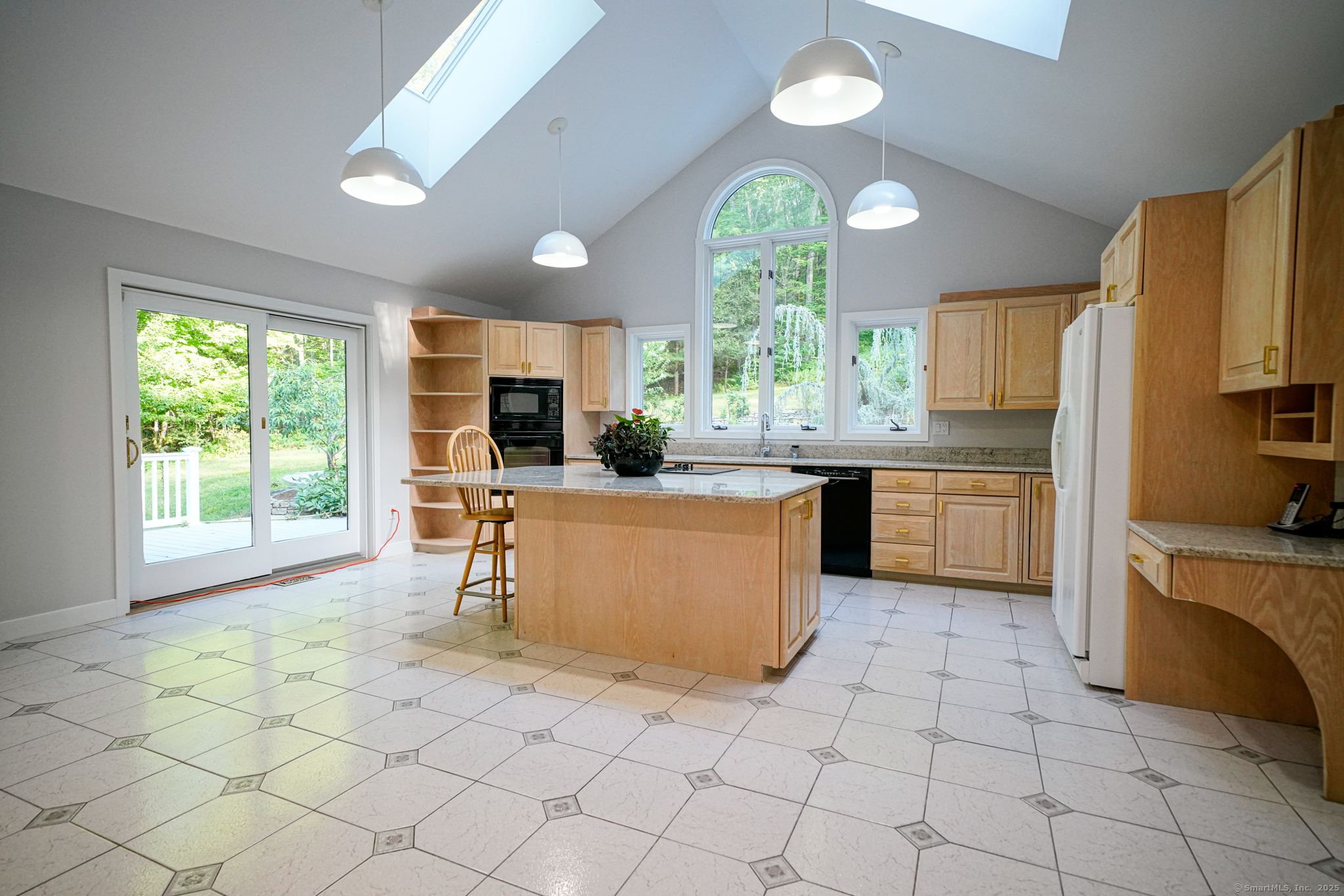 Glastonbury, Connecticut, 06033, United States, 5 Bedrooms Bedrooms, ,4 BathroomsBathrooms,Residential,For Sale,1902715