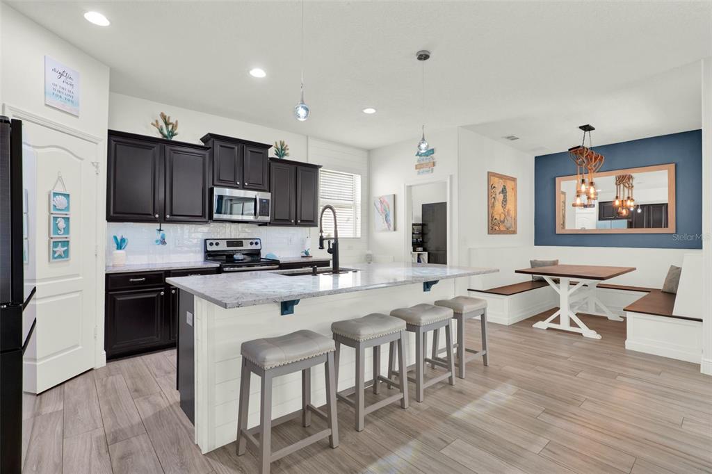 Winter Garden, Florida, 34787, United States, 6 Bedrooms Bedrooms, ,3 BathroomsBathrooms,Residential,For Sale,1907719