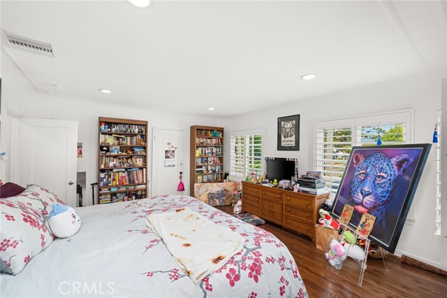 Los Angeles, California, 90064, United States, 6 Bedrooms Bedrooms, ,3 BathroomsBathrooms,Residential,For Sale,1878495
