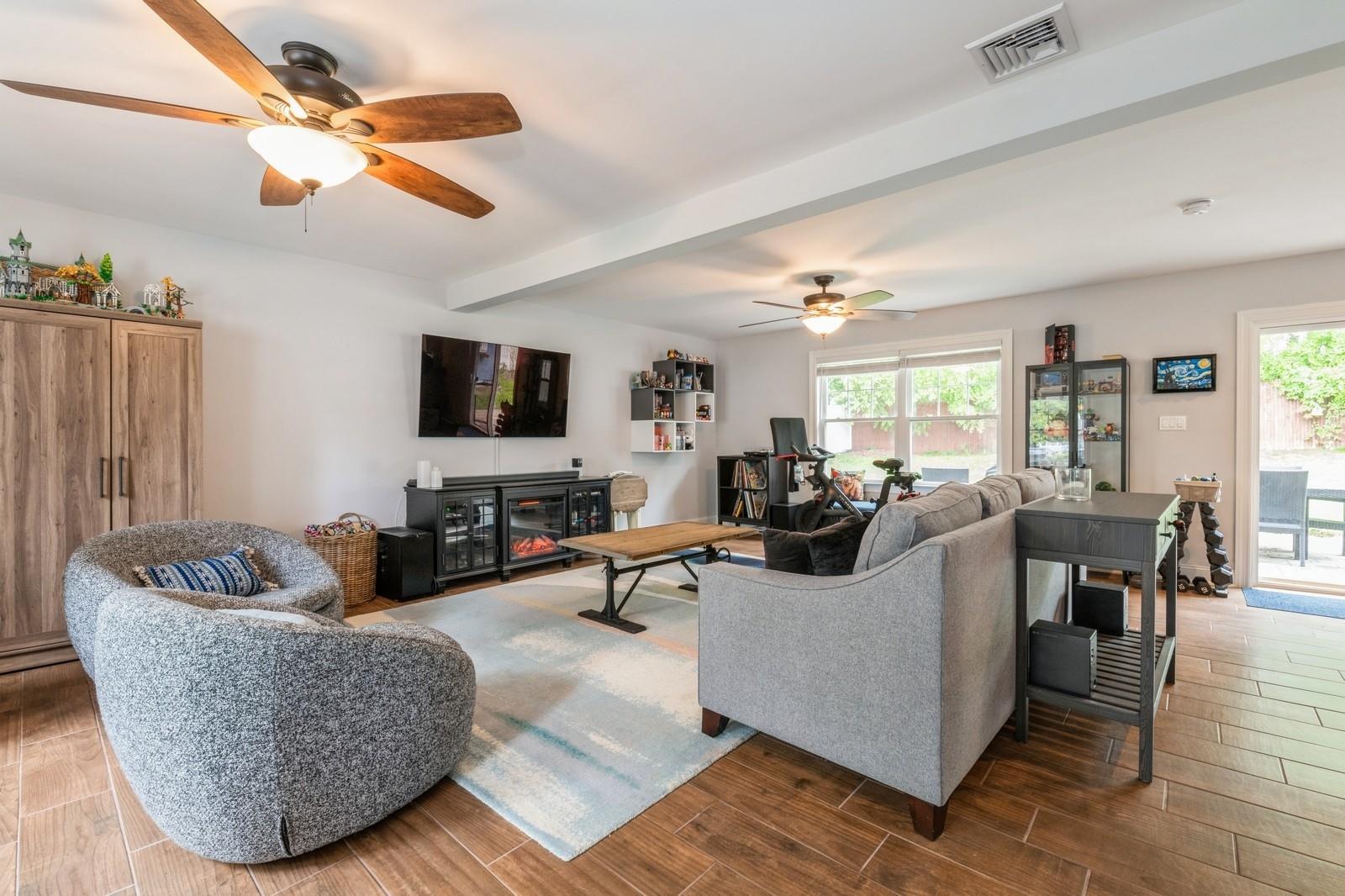 Nesconset, New York, 11767, United States, 3 Bedrooms Bedrooms, ,3 BathroomsBathrooms,Residential,For Sale,1837640