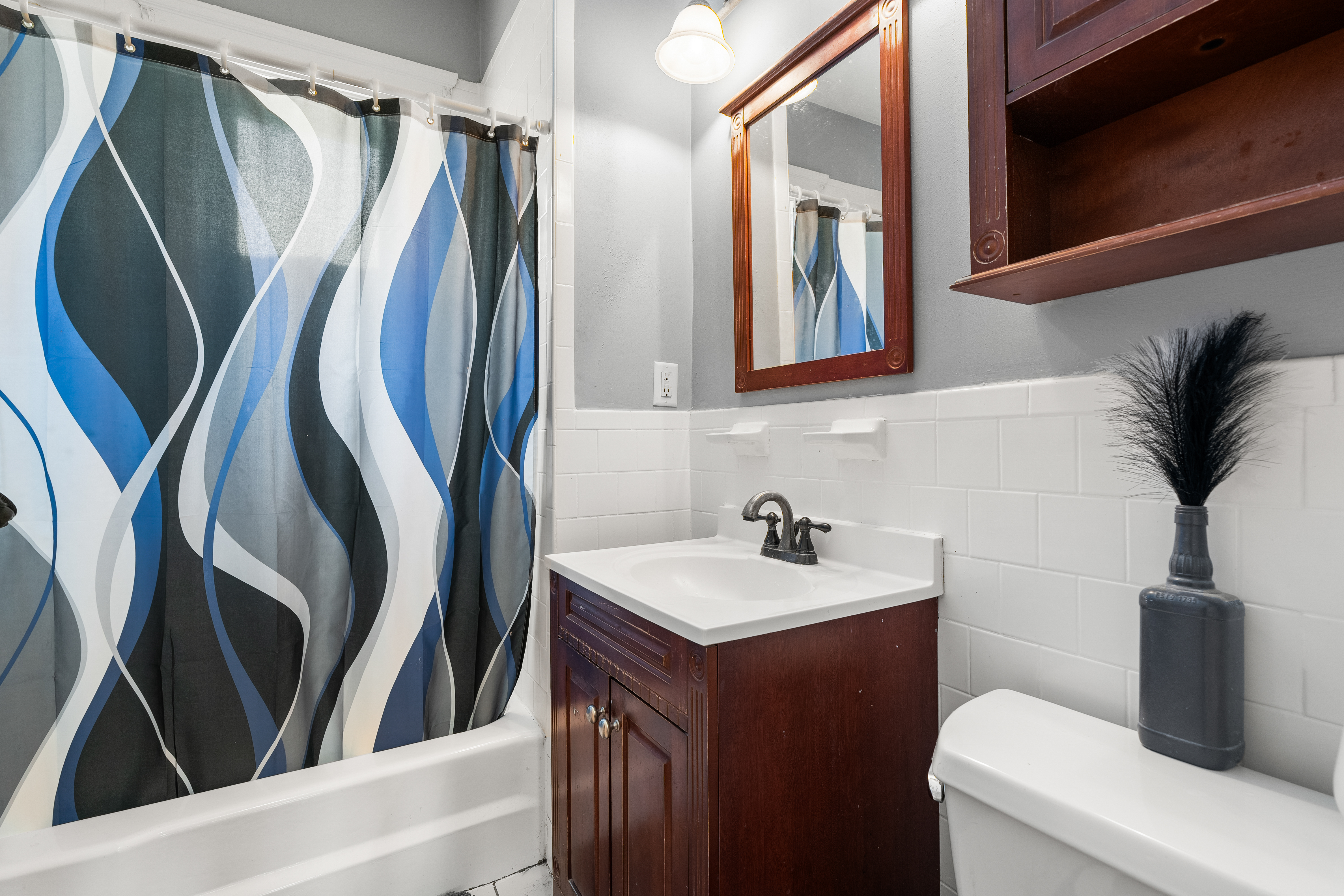  98-100 West Wyoming Avenue, Melrose, MA, 02176 - 物件實景