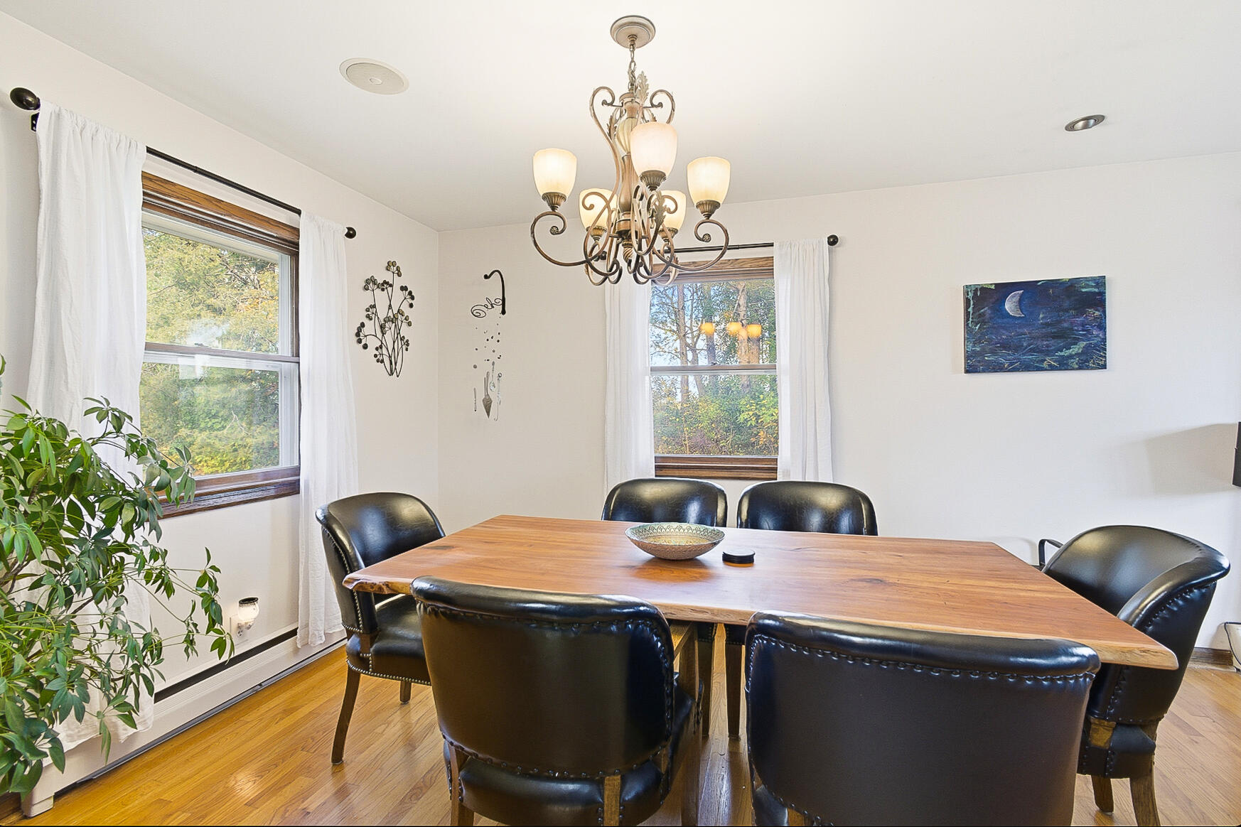 Jefferson, Wisconsin, 53549, United States, 4 Bedrooms Bedrooms, ,2 BathroomsBathrooms,Residential,For Sale,1973075