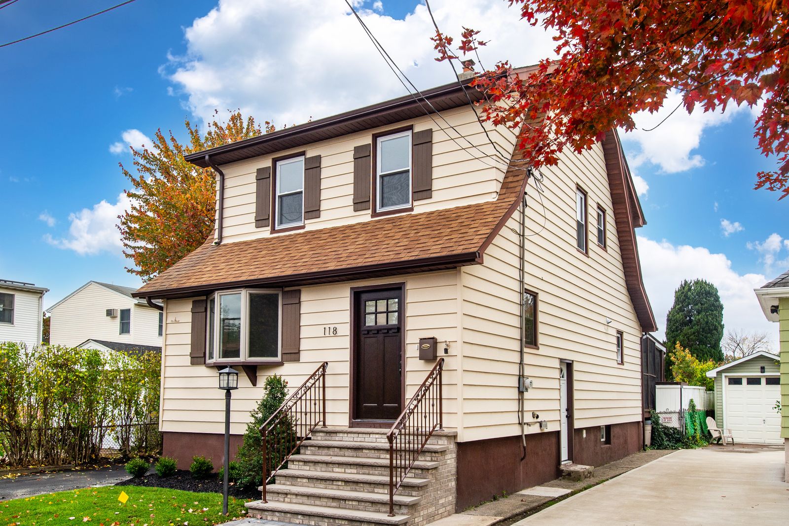 Bergen, Lyndhurst Township, New Jersey, 07071, United States, 3 Bedrooms Bedrooms, ,2 BathroomsBathrooms,Residential,For Sale,1980674