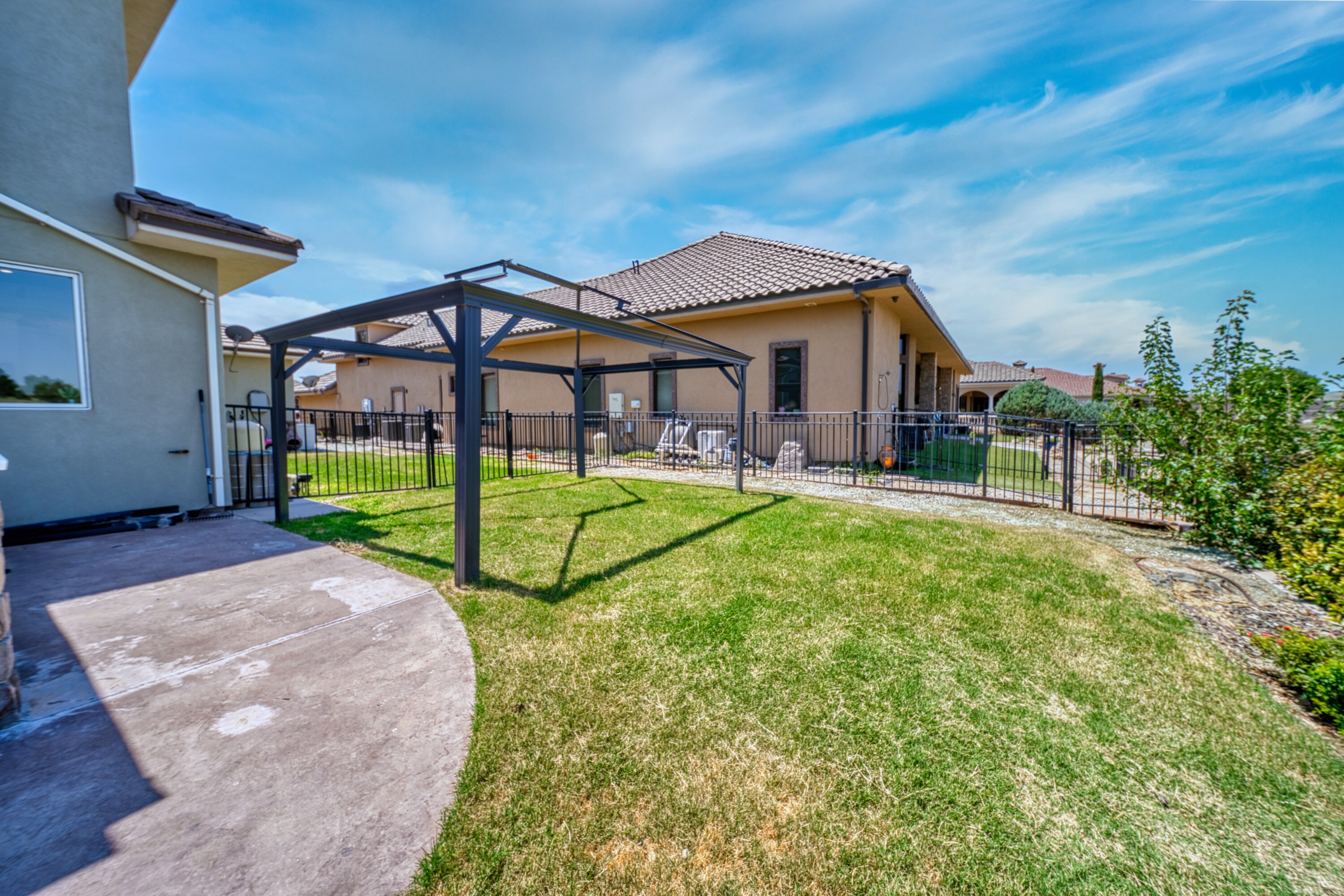 Carlsbad, New Mexico, 88220, United States, 5 Bedrooms Bedrooms, ,4 BathroomsBathrooms,Residential,For Sale,1974334