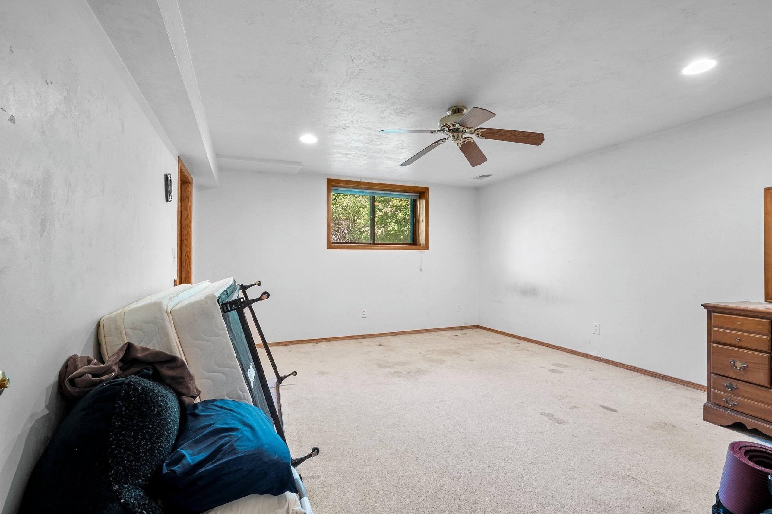 DE PERE, Wisconsin, 54115-9240, United States, 4 Bedrooms Bedrooms, ,4 BathroomsBathrooms,Residential,For Sale,2048017