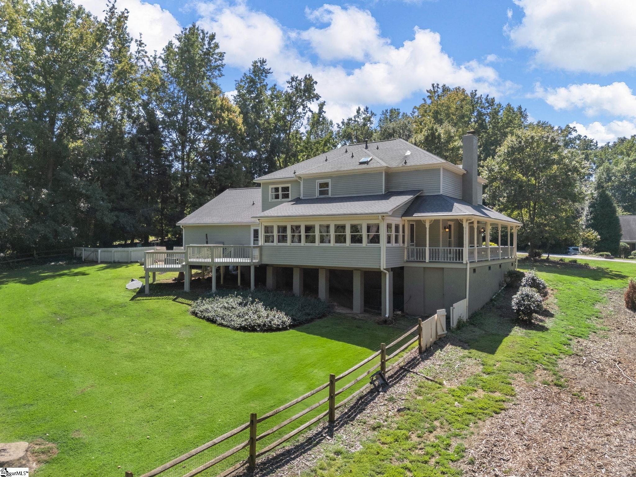 Spartanburg, South Carolina, 29301, United States, 4 Bedrooms Bedrooms, ,3 BathroomsBathrooms,Residential,For Sale,1950138