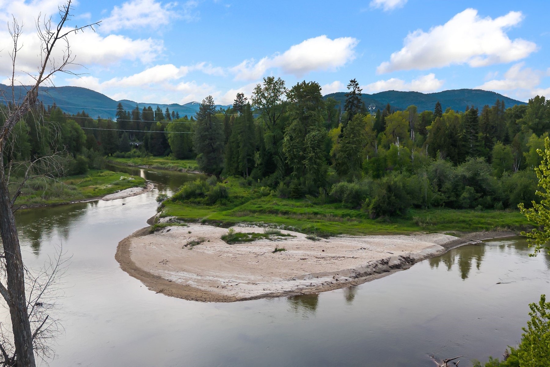  Lot on the River - 物件實景