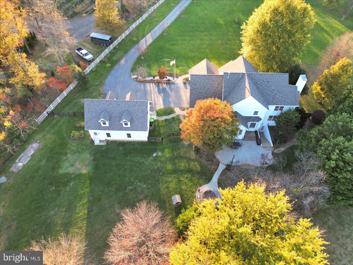 Hamilton, Virginia, 20158, United States, 4 Bedrooms Bedrooms, ,5 BathroomsBathrooms,Residential,For Sale,1987096