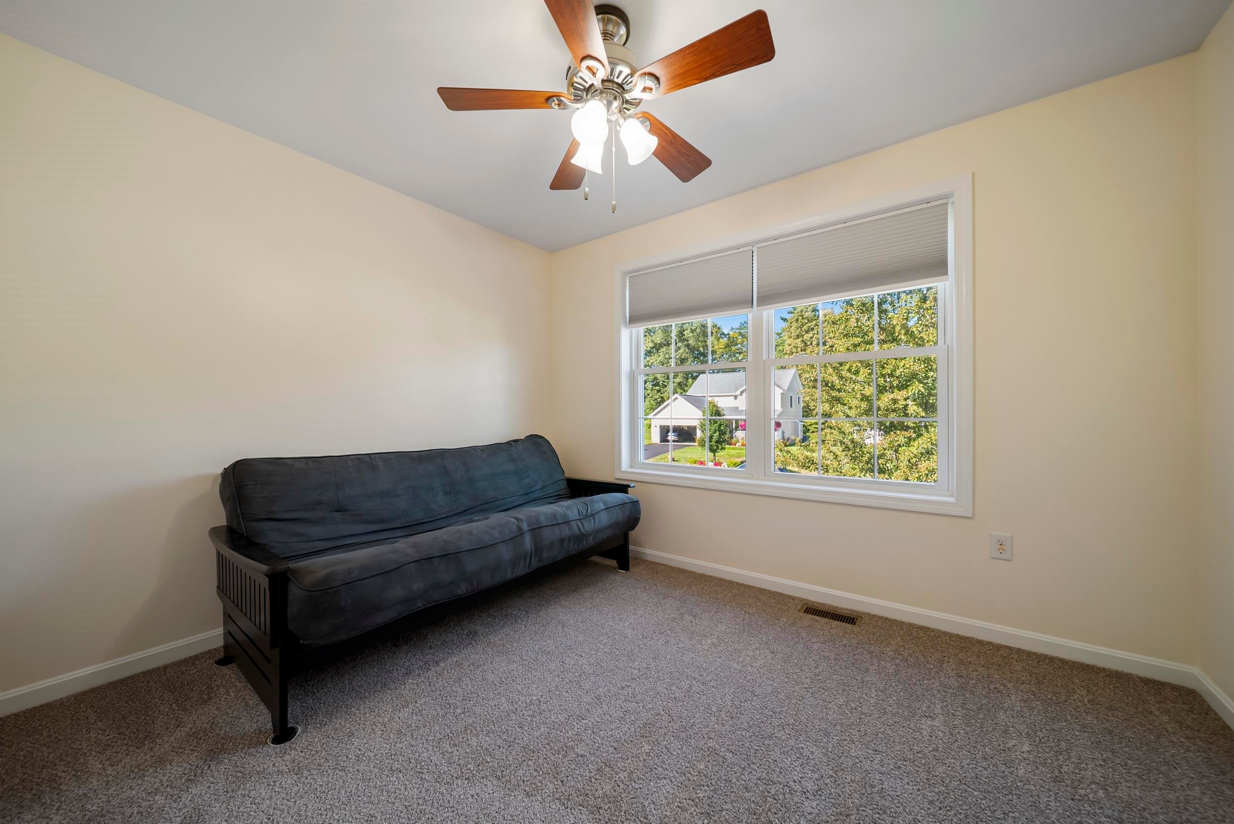 Hooksett, New Hampshire, 03106, United States, 3 Bedrooms Bedrooms, ,2 BathroomsBathrooms,Residential,For Sale,1942312