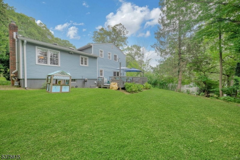 Rockaway Boro, New Jersey, 07866, United States, 3 Bedrooms Bedrooms, ,3 BathroomsBathrooms,Residential,For Sale,1918524