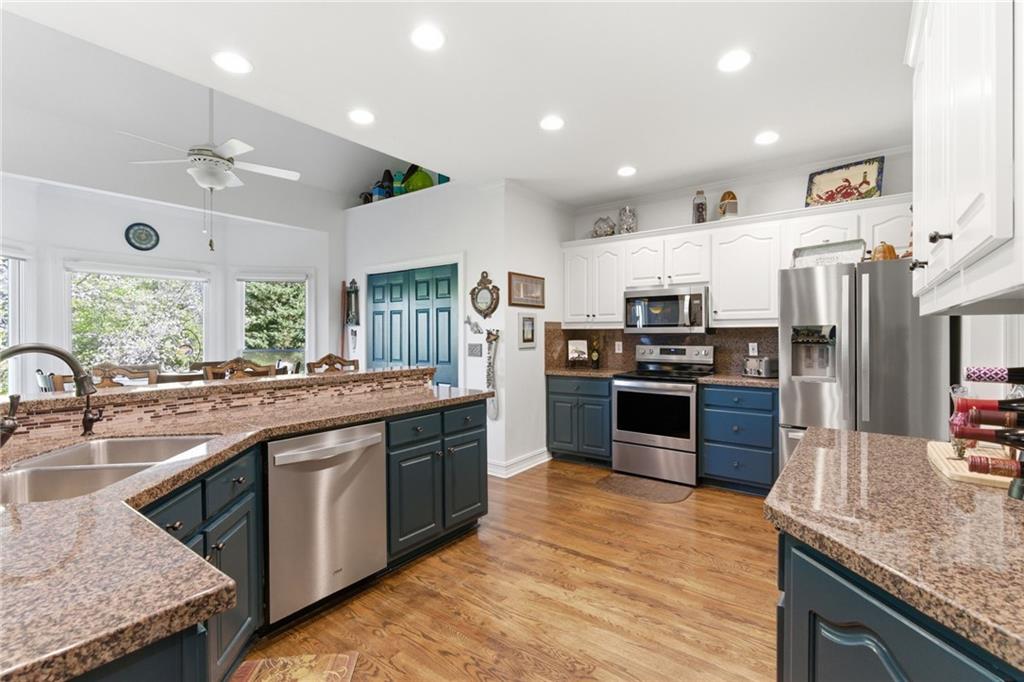 Gainesville, Georgia, 30504, United States, 3 Bedrooms Bedrooms, ,4 BathroomsBathrooms,Residential,For Sale,2037853