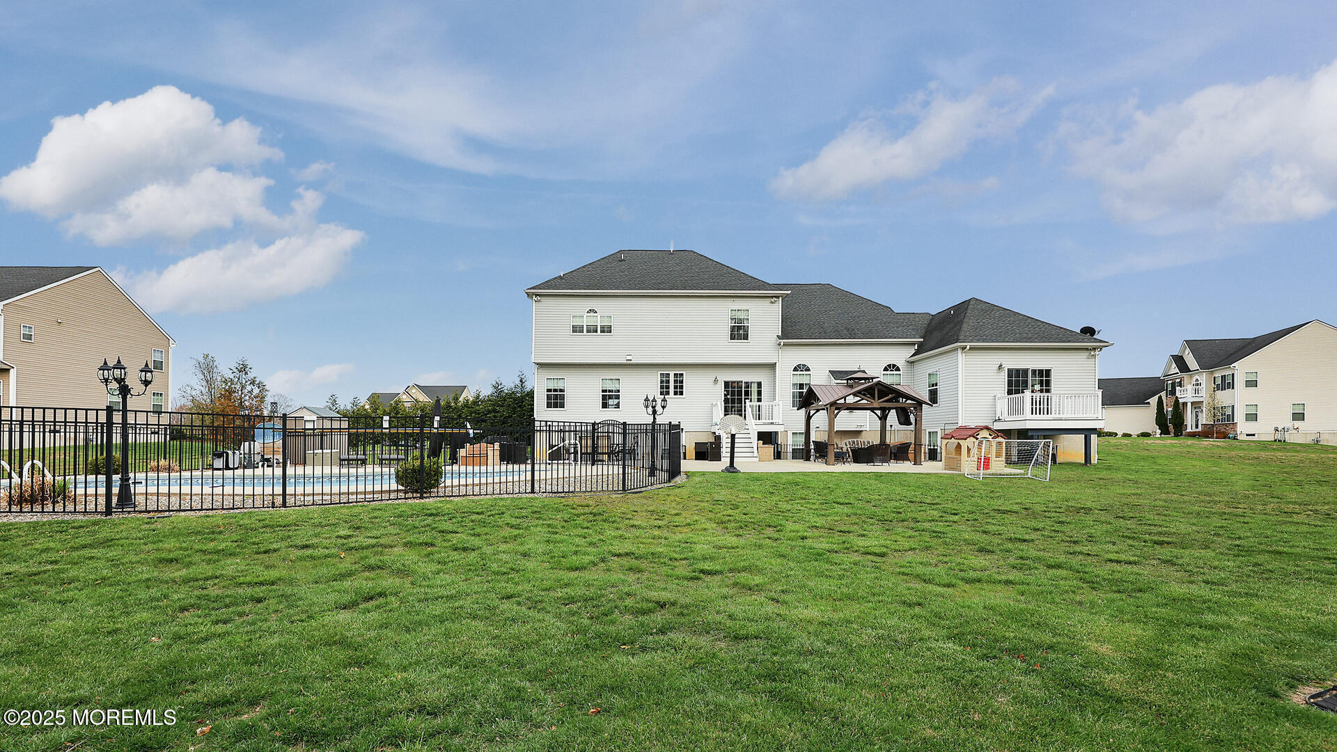Jackson, New Jersey, 08527, United States, 5 Bedrooms Bedrooms, ,4 BathroomsBathrooms,Residential,For Sale,1779386