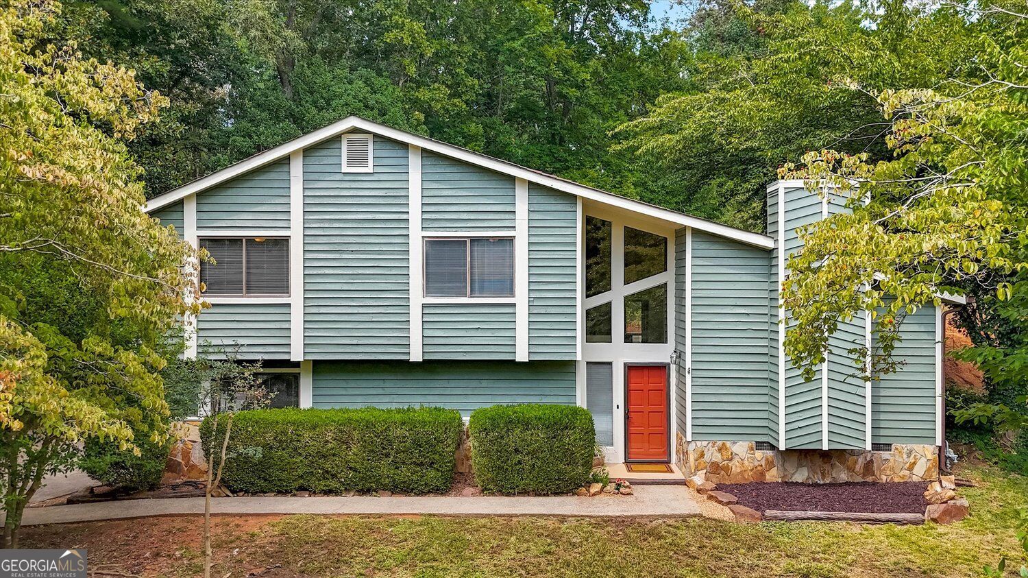 Oakwood Dr, Douglasville, GA 30135