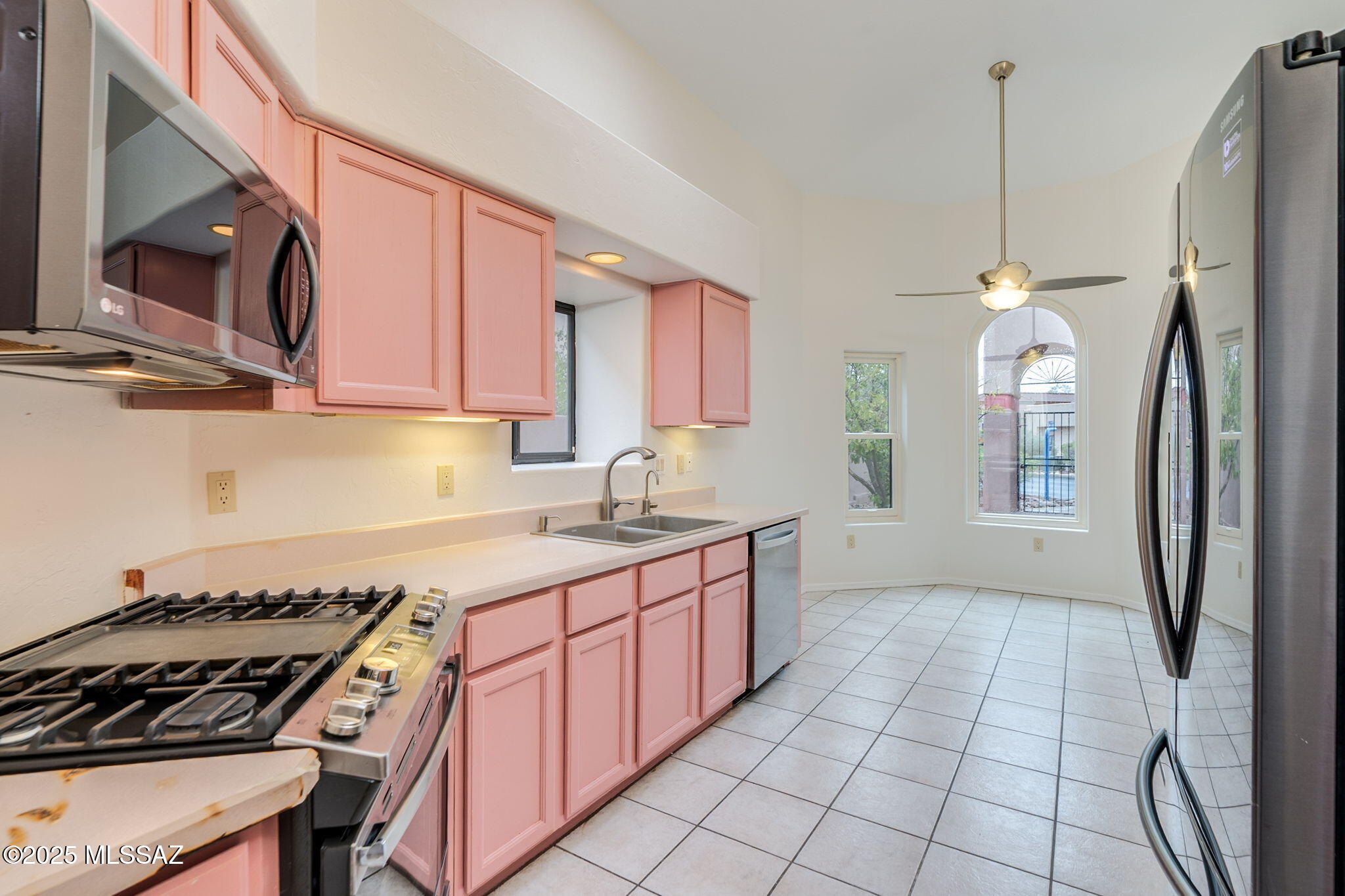 Tucson, Arizona, 85718, United States, 3 Bedrooms Bedrooms, ,2 BathroomsBathrooms,Residential,For Sale,1891107