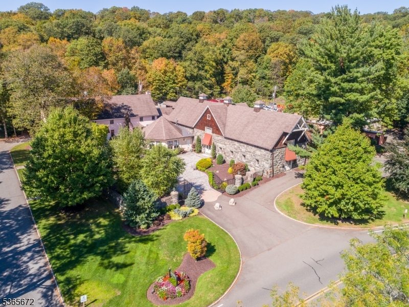 Kinnelon Boro, New Jersey, 07405, United States, 5 Bedrooms Bedrooms, ,5 BathroomsBathrooms,Residential,For Sale,2003023