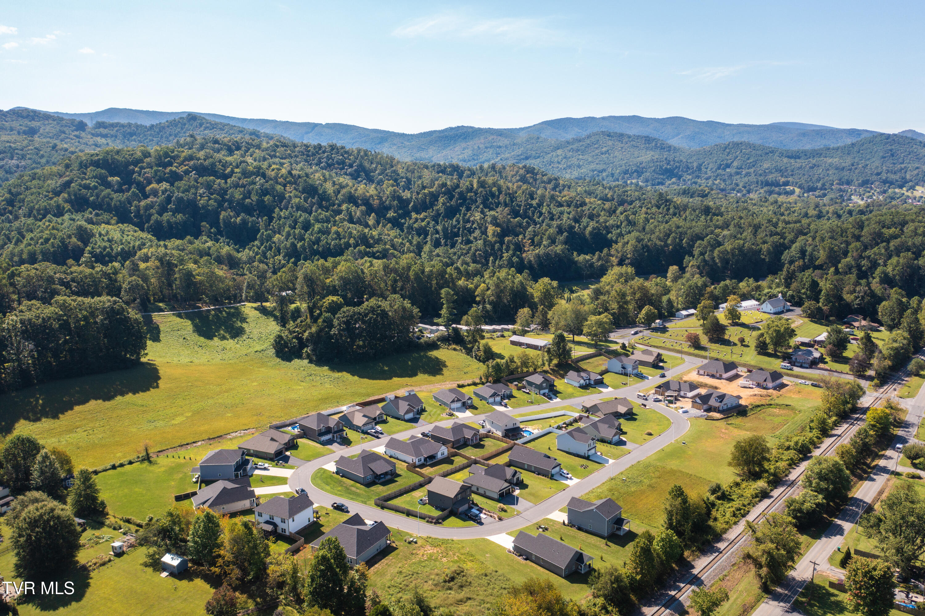 Erwin, Tennessee, 37650, United States, 4 Bedrooms Bedrooms, ,3 BathroomsBathrooms,Residential,For Sale,1944978