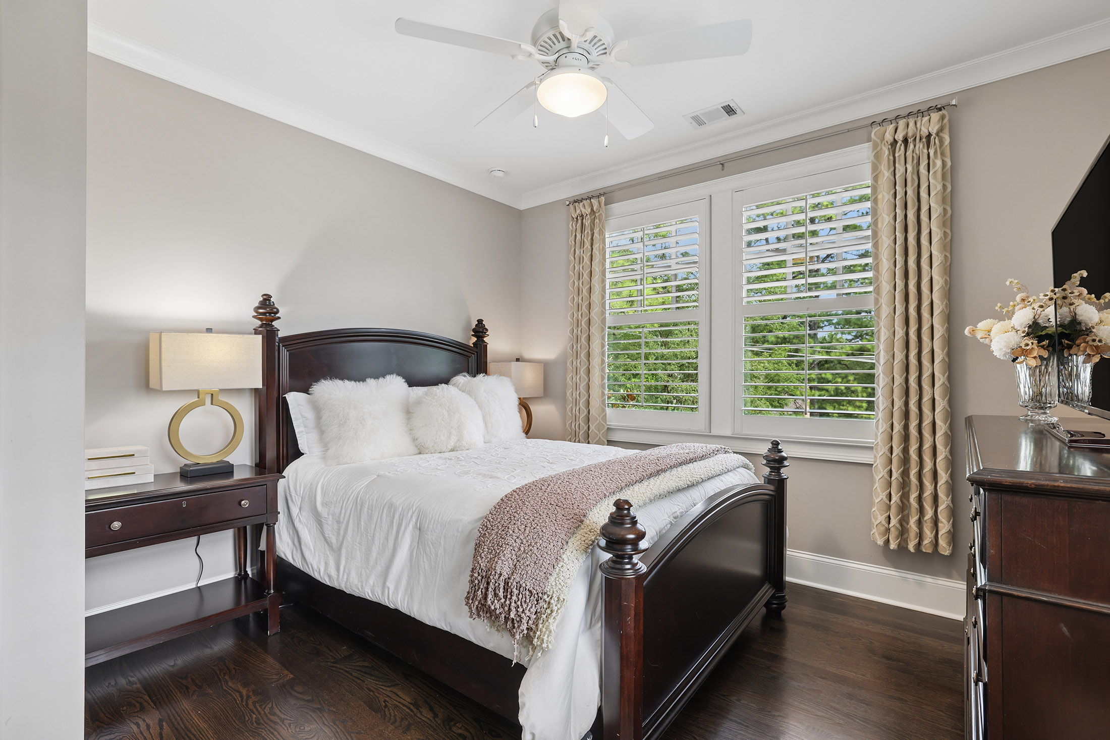  Classic Craftsman Style with a Modern Take in the Heart of Brookhaven - 物件實景