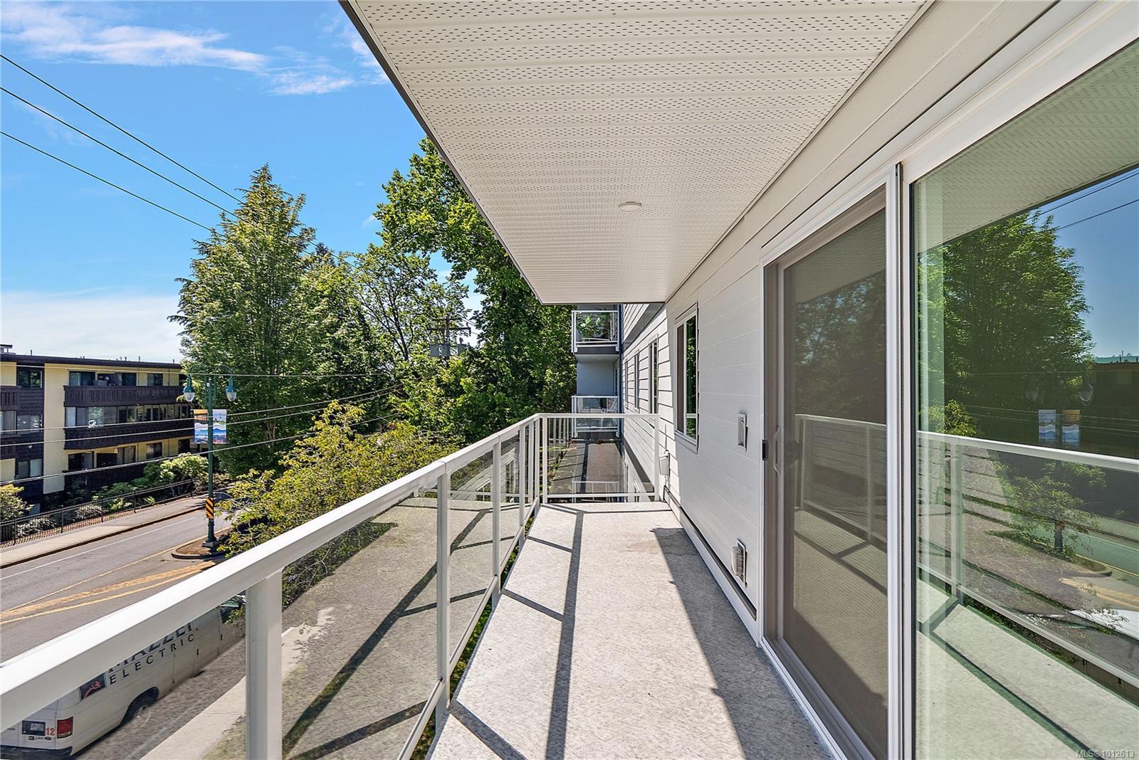 ESQUIMALT, British Columbia, V9A 3N4, CA, 3 Bedrooms Bedrooms, ,Residential,For Sale,1951160