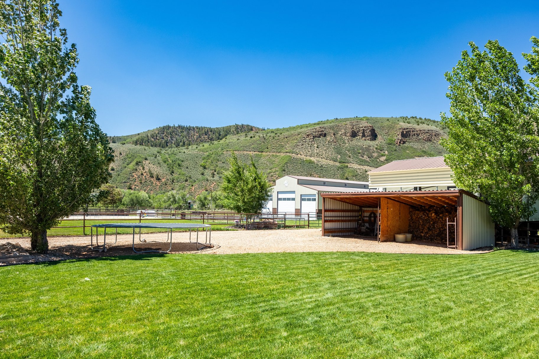  4,000+ SF Home, 1 Acre, Duchesne River Fly Fishing Easement - 物件實景