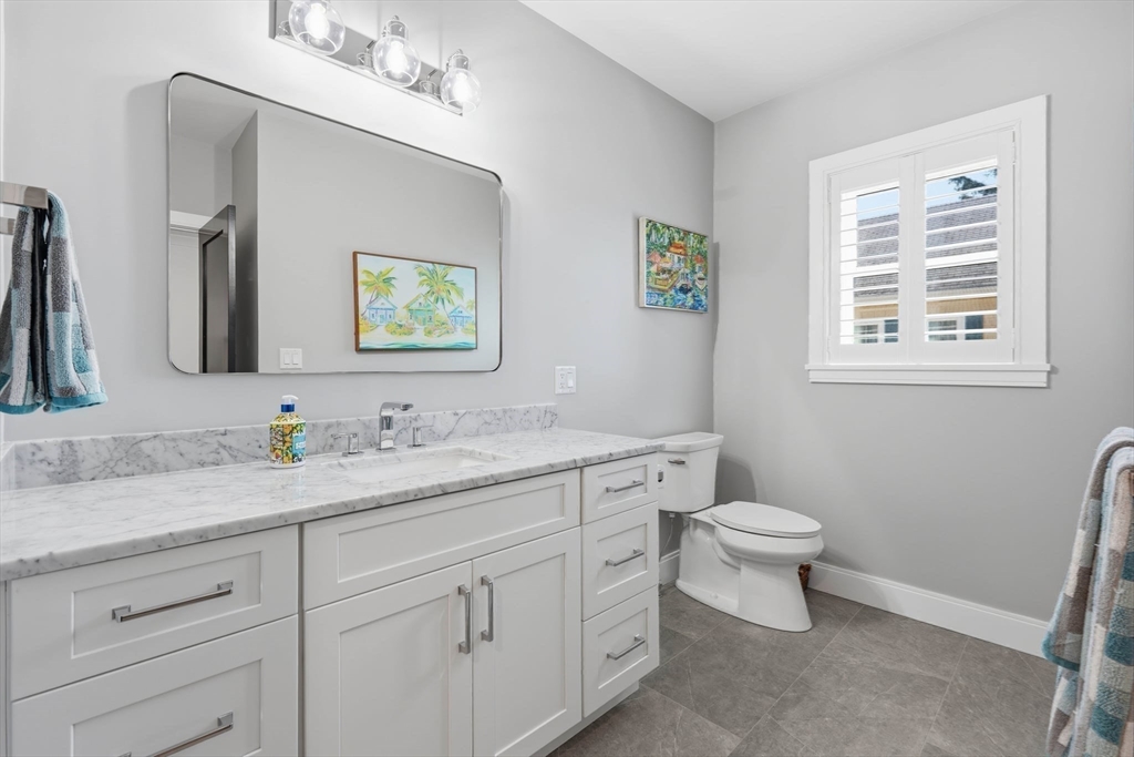Wakefield, Massachusetts, 01880, United States, 2 Bedrooms Bedrooms, ,3 BathroomsBathrooms,Residential,For Sale,2036926