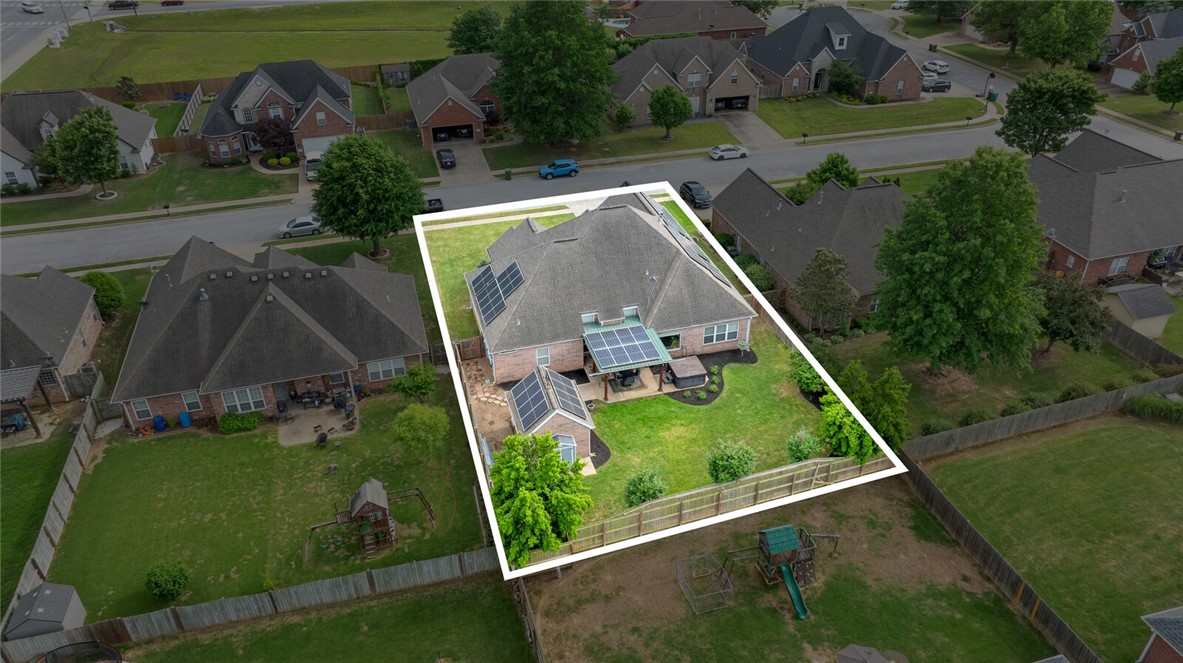 Rogers, Arkansas, 72758, United States, 4 Bedrooms Bedrooms, ,3 BathroomsBathrooms,Residential,For Sale,1821426