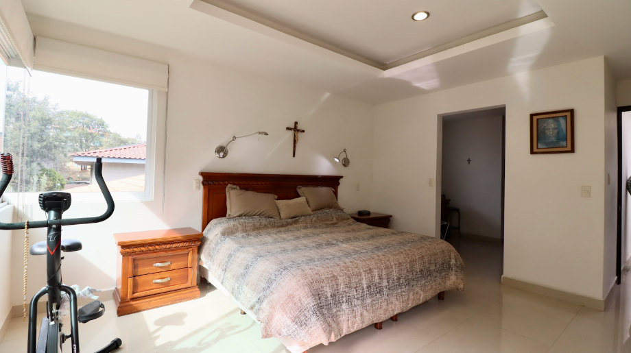 Morelia, Michoacán de Ocampo, 58350, Mexico, 4 Bedrooms Bedrooms, ,4 BathroomsBathrooms,Residential,For Sale,1998426